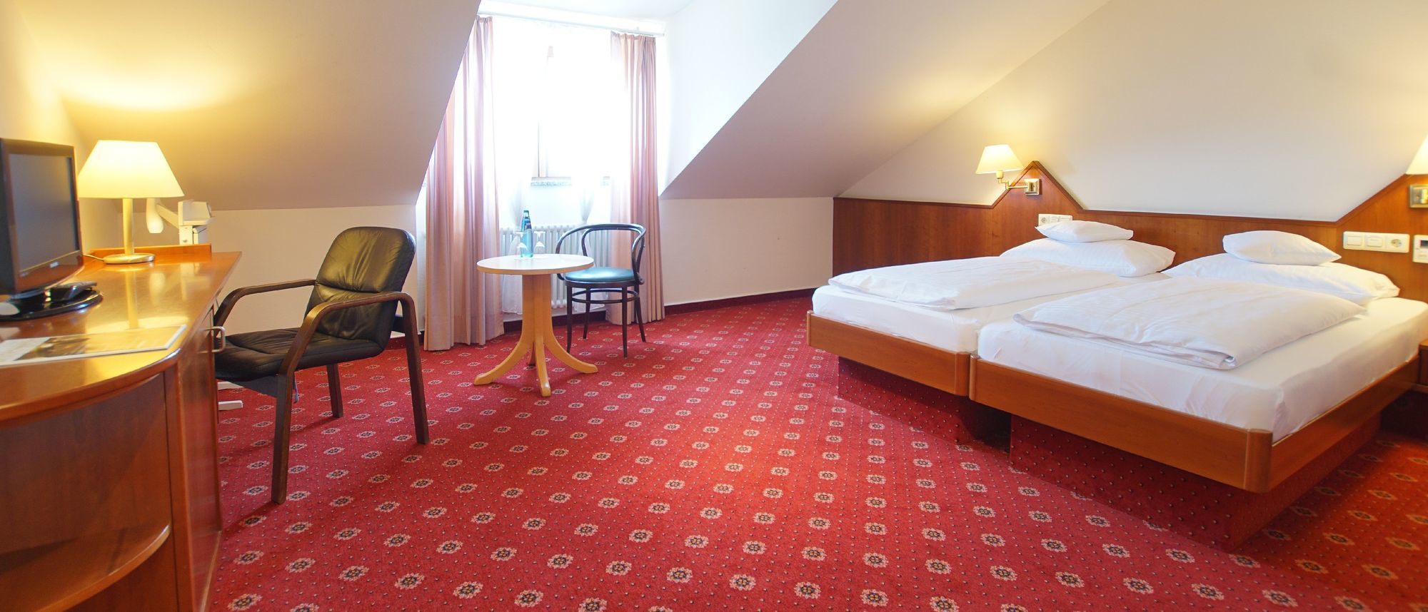Hotel Stadt بريساش ام رين الغرفة الصورة